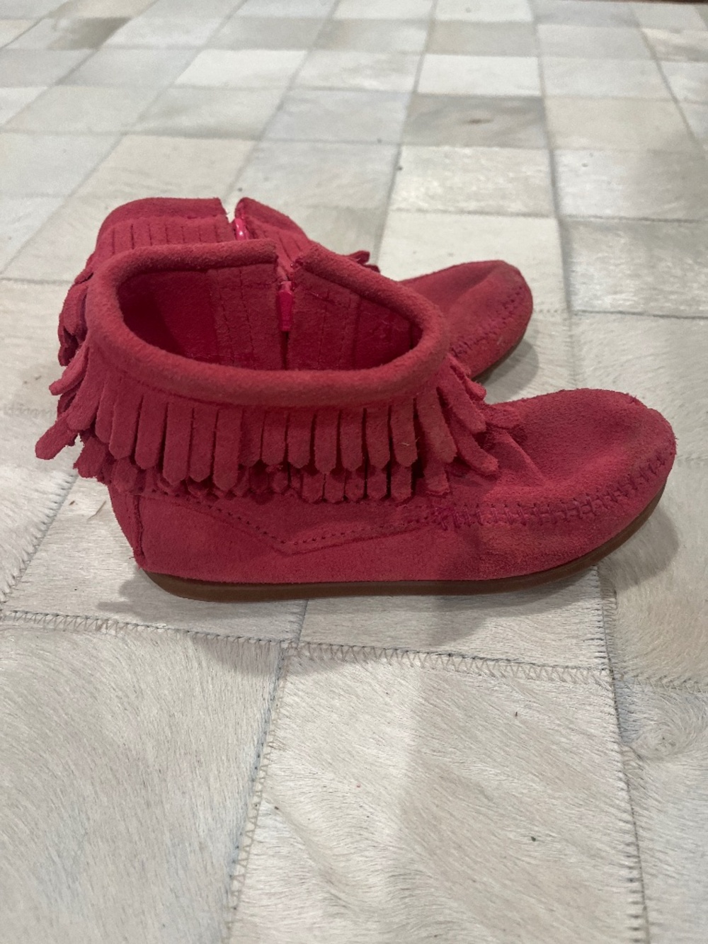 Girls Minnetonka Boots size 11